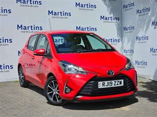 Used Toyota Yaris 1.5 VVT-i Icon Tech 5dr in Basingstoke