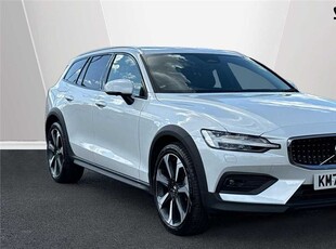 2022 Volvo V60 Cross Country