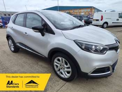 Renault, Captur 2015 (15) DYNAMIQUE MEDIANAV TCE S/S 5-Door