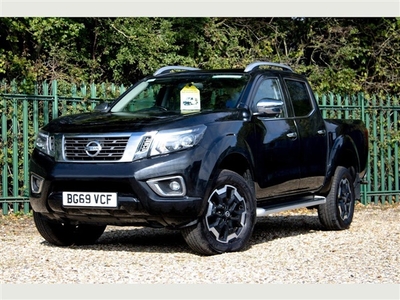 Used Nissan Navara Double Cab Pick Up Tekna 2.3dCi 190 TT 4WD in Reading