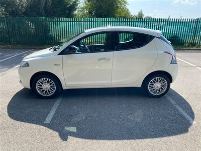 Used 2014 Chrysler Ypsilon in North West