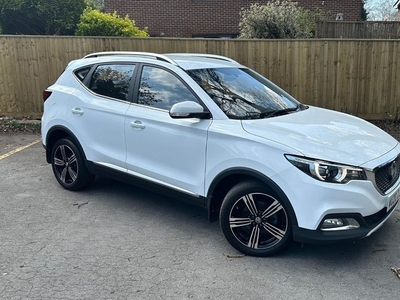 MG ZS EXCLUSIVE Hatchback