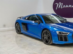 Audi R8 5.2 FSI V10 Plus Coupe 2dr Petrol S Tronic quattro Euro 6 (s/s) (610 ps)