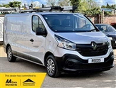 Used 2017 Renault Trafic 1.6 dCi ENERGY 29 Business LWB Standard Roof Euro 6 (s/s) 5dr in Staines
