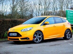 Ford Focus ST-3 - Mountune MP275, Mountune Exhaust - Full Ford History. Tangerine Scream. Style Pack, Full Leather. 67k - SOLD