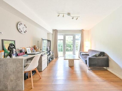 1 Bedroom Flat For Sale In Guildford