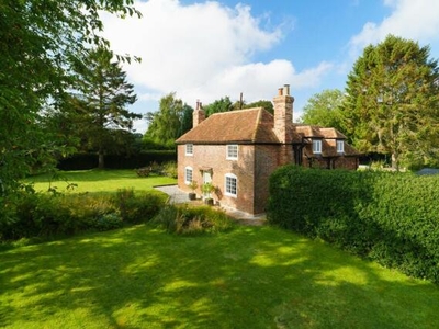 3 Bedroom Detached House For Sale In Canterbury