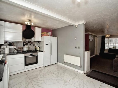 3 Bedroom End Of Terrace House For Sale In Chafford Hundred, Grays