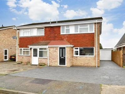 3 Bedroom Semi-detached House For Sale In Istead Rise