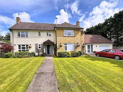 4 Bedroom Detached House For Sale In Locking Grove
