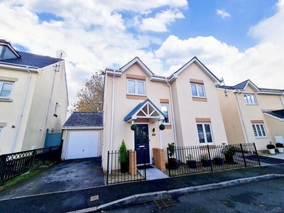 4 Bedroom Detached House For Sale In Pontarddulais, Swansea