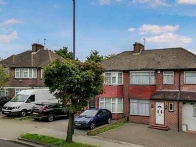 4 Bedroom Semi-detached House For Sale In Stanmore