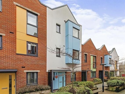 4 Bedroom Town House For Sale In Bristol