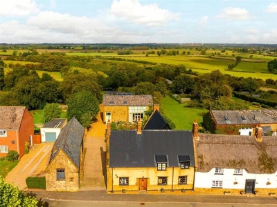 5 Bedroom Barn Conversion For Sale In Daventry, Northamptonshire