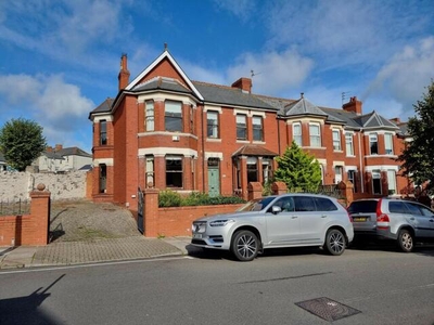 5 Bedroom End Of Terrace House For Sale In Barry