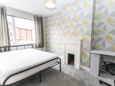 1 Bedroom House Share For Rent In Hyde Park, Leeds