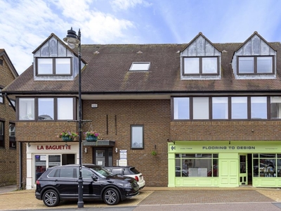 2 Bed Flat/Apartment For Sale in Amersham, Buckinghamshire, HP6 - 4321126