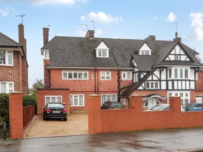 2 Bed Flat/Apartment For Sale in Hendon Avenue, Finchley, N3 - 4903625