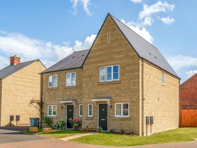 2 Bed House For Sale in Fowler Close, Bampton, OX18 - 5048375