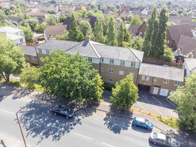 2 Bedroom Apartment For Sale In Chelmer Village, Chelmsford