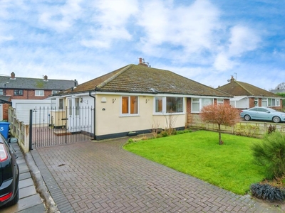 2 bedroom bungalow for sale in Severn Road, Culcheth, Warrington, Cheshire, WA3