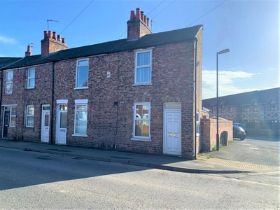 2 bedroom end of terrace house for sale in Heworth Road, York YO31 0AD, YO31