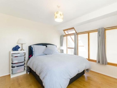 2 Bedroom Maisonette For Rent In North Kingston, Kingston Upon Thames