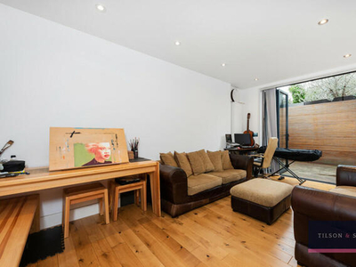 2 Bedroom Semi-detached House For Sale In Tottenham, London