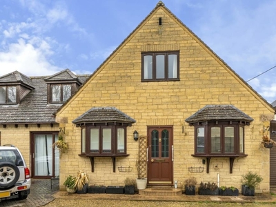3 Bed House For Sale in Judds Close, Witney, OX28 - 4916966