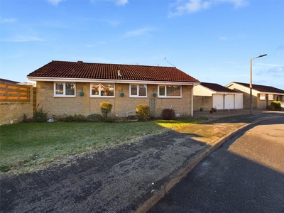 3 bedroom bungalow for sale in Gorse Close, Dunsville, Doncaster, South Yorkshire, DN7