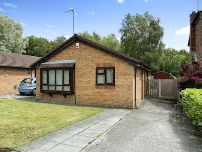 3 bedroom bungalow for sale in Inglewood Close, Warrington, WA3