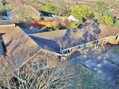 3 bedroom bungalow for sale in Parham Road, Worthing, West Sussex, BN14