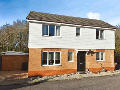 3 Bedroom Detached House For Sale In Whiteley, Hampshire
