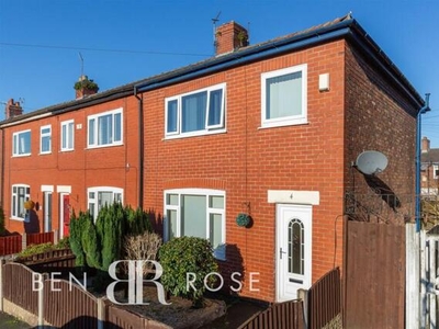 3 Bedroom End Of Terrace House For Sale In Farington