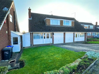 3 Bedroom Semi-detached House For Sale In Abington Vale