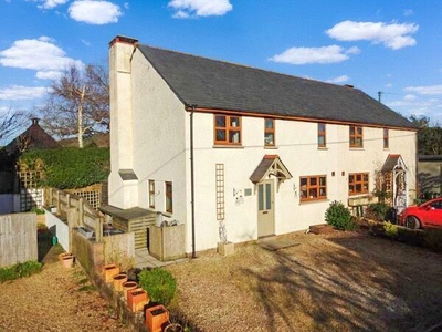 3 Bedroom Semi-detached House For Sale In Tiverton, Devon