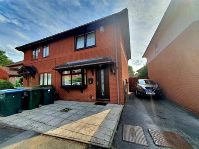 3 Bedroom Semi-detached House For Sale In Willenhall
