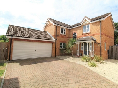4 bedroom detached house for sale in Barber Close, Armthorpe, Doncaster, DN3