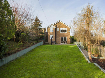 4 Bedroom Detached House For Sale In Burwash Common