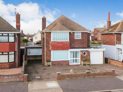 4 Bedroom Detached House For Sale In Great Yarmouth