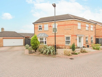 4 bedroom detached house for sale in Rosemary Close, Bessacarr, Doncaster, DN4