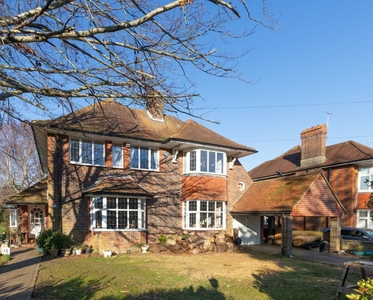 4 bedroom detached house for sale in Second Avenue, Worthing, BN14