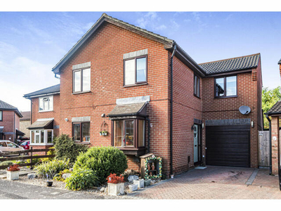 4 Bedroom Detached House For Sale In Southampton