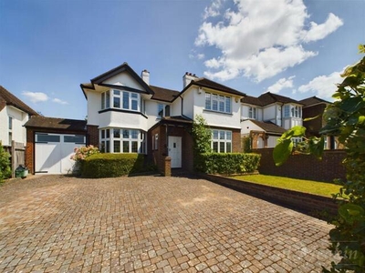 4 Bedroom House For Sale In South Croydon