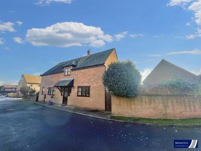 4 Bedroom Link Detached House For Sale In Collingtree