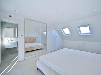 4 Bedroom Semi-detached House For Rent In Kingston, Kingston Upon Thames