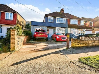 4 Bedroom Semi-detached House For Sale In Chessington