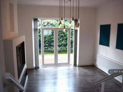 4 Bedroom Terraced House For Rent In Altrincham