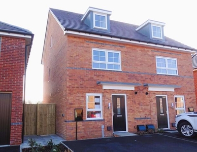 4 Bedroom Town House For Rent In Ince