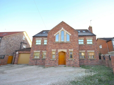 5 bedroom detached house for sale in Loxley House, Main Street, DN7